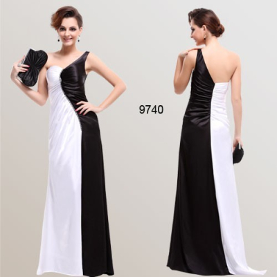 černo bílé šaty s vlečkou