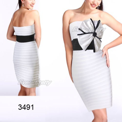 Černo bílé koktejlové šaty