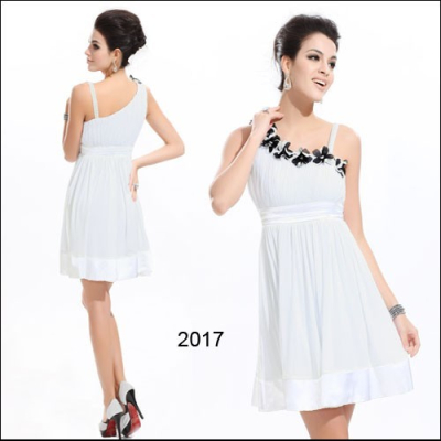 Bílé koktejlové šaty